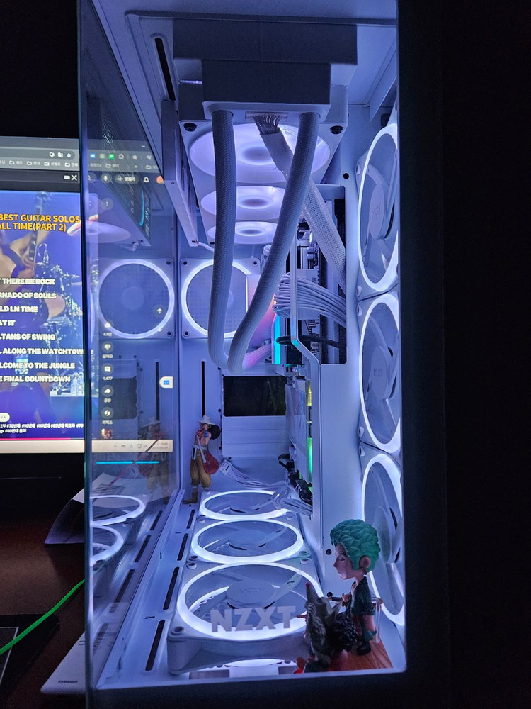 [대전판매] 9800x3d 5080어로스마스터 64기가 컴퓨터 팝니다. 이미지