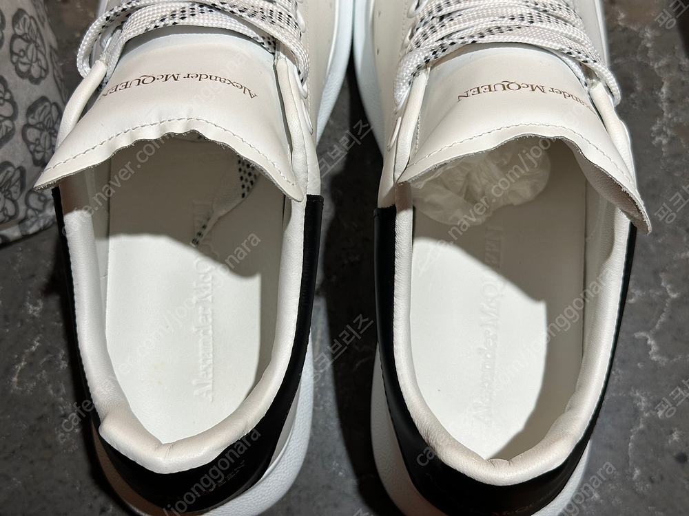 알렉산더 맥퀸 오버솔 41.5 화이트(블랙탭) 풀박스O 이미지