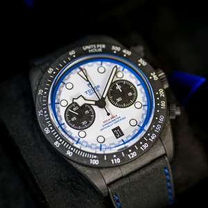 튜더 블랙베이 크로노 카본25 이미지