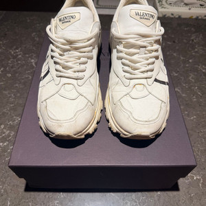 발렌티노 바운스 로고 화이트 스니커즈 사이즈 41 밑창보강O 이미지