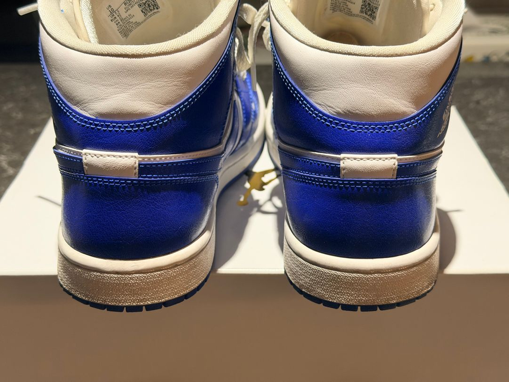 나이키 에어조던 미드1 하이퍼로얄 화이트 270사이즈 이미지