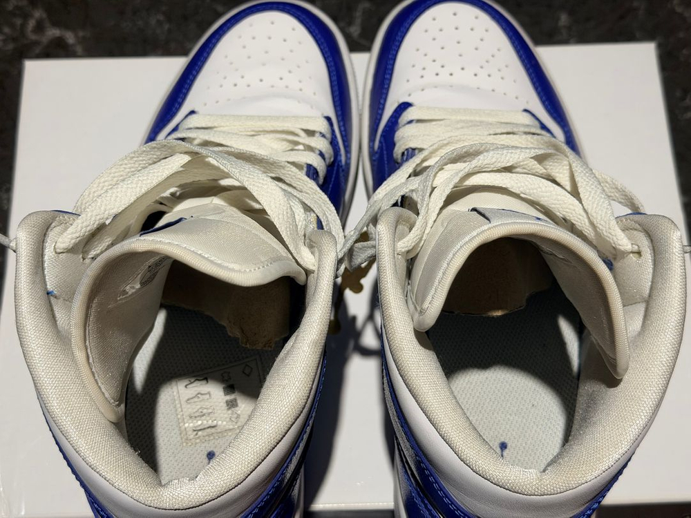 나이키 에어조던 미드1 하이퍼로얄 화이트 270사이즈 이미지