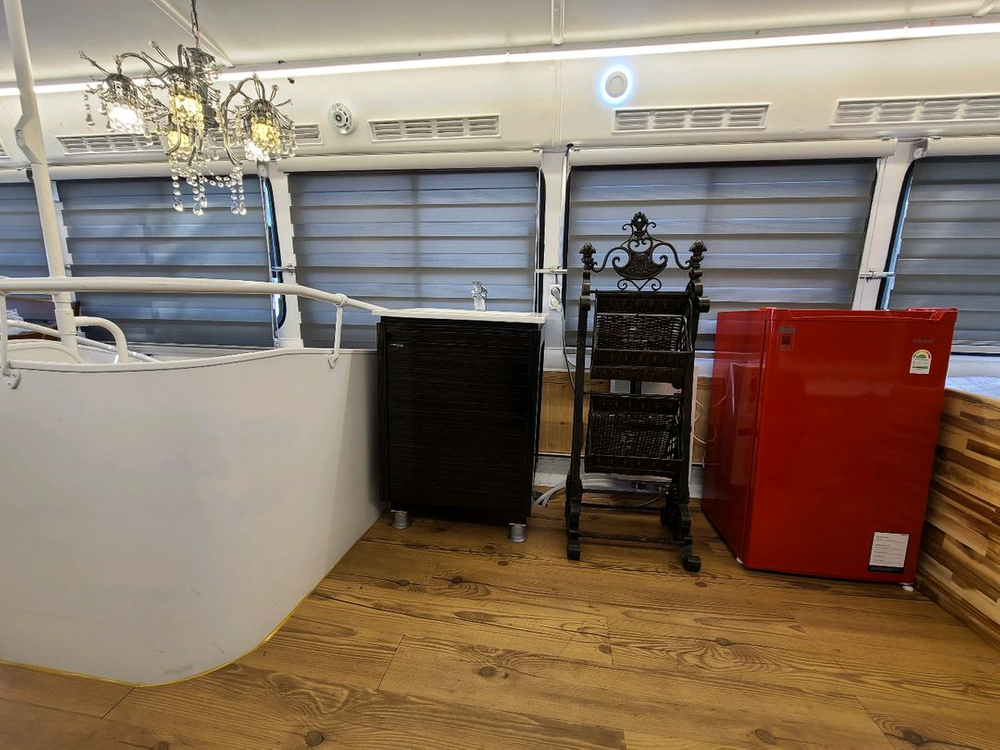 캠핑장 수익형 2층버스 , 풀옵션 리모델링,즉시운영가능,이동식주택,방갈로.농막 이미지