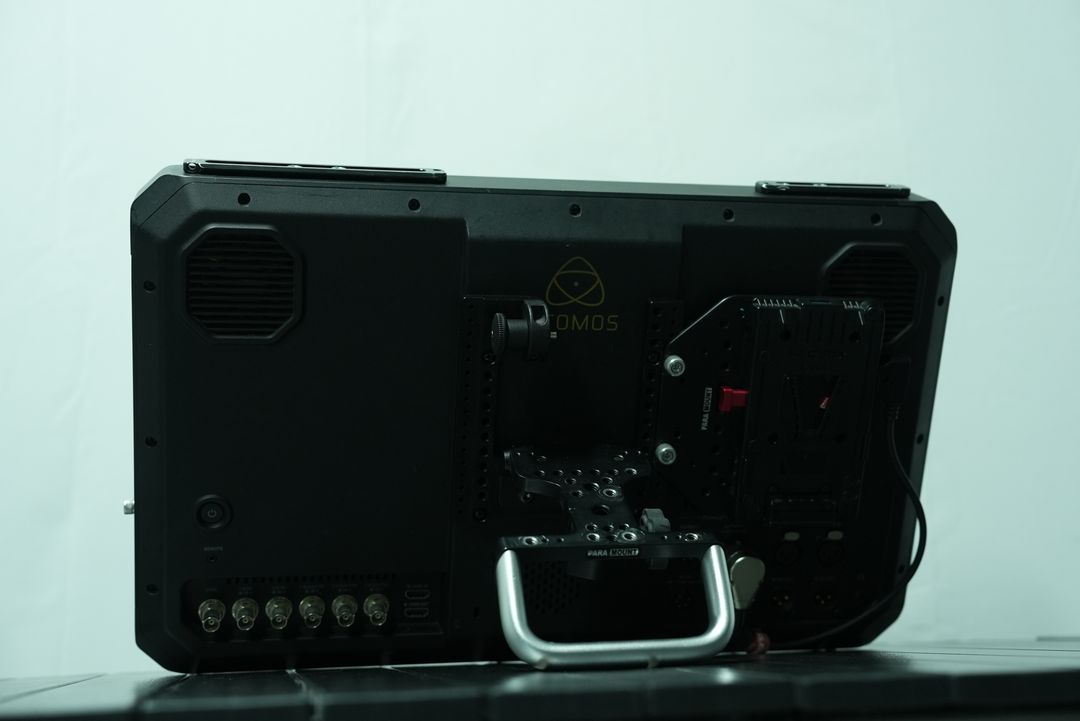 Atomos Sumo 19 / 아토모스 수모 19 모니터 이미지