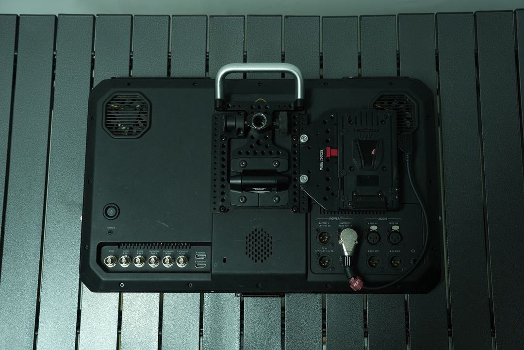 Atomos Sumo 19 / 아토모스 수모 19 모니터 이미지