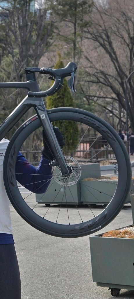 파스포츠 아이안테 c4 디스크 카본휠셋 이미지