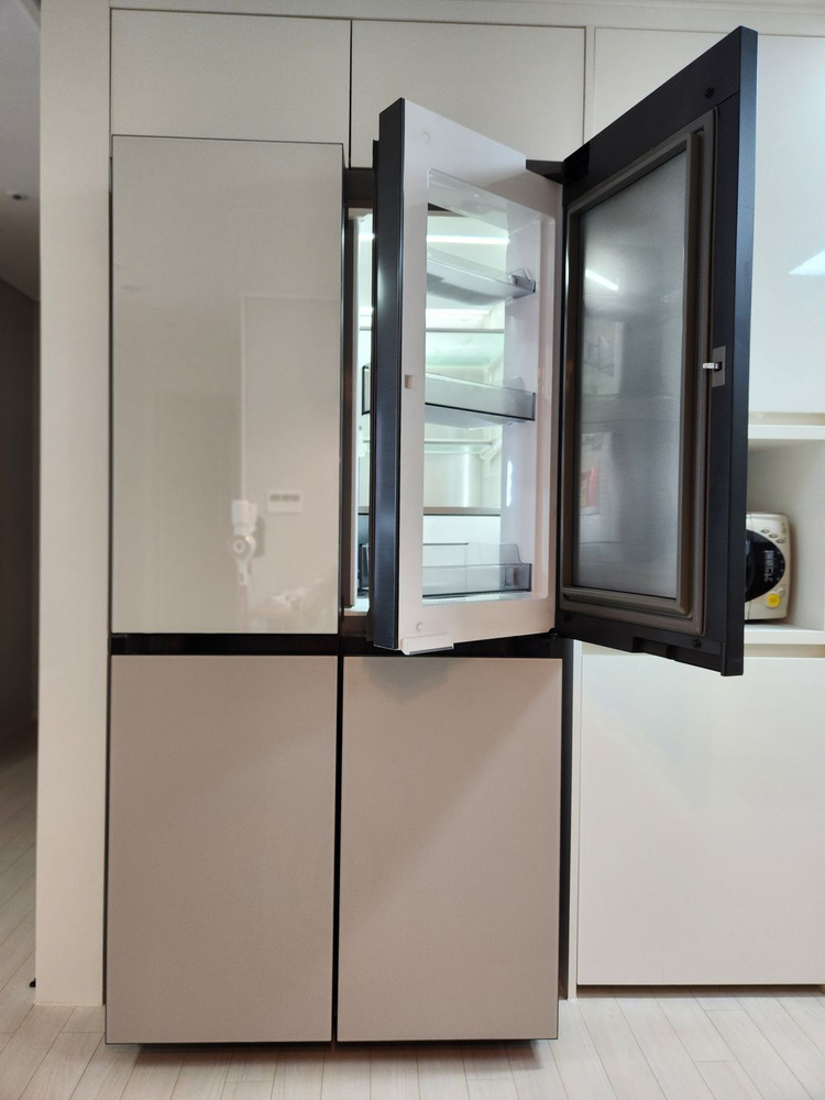 삼성 비스포크 4도어 푸드 쇼케이스 냉장고 848L 이미지