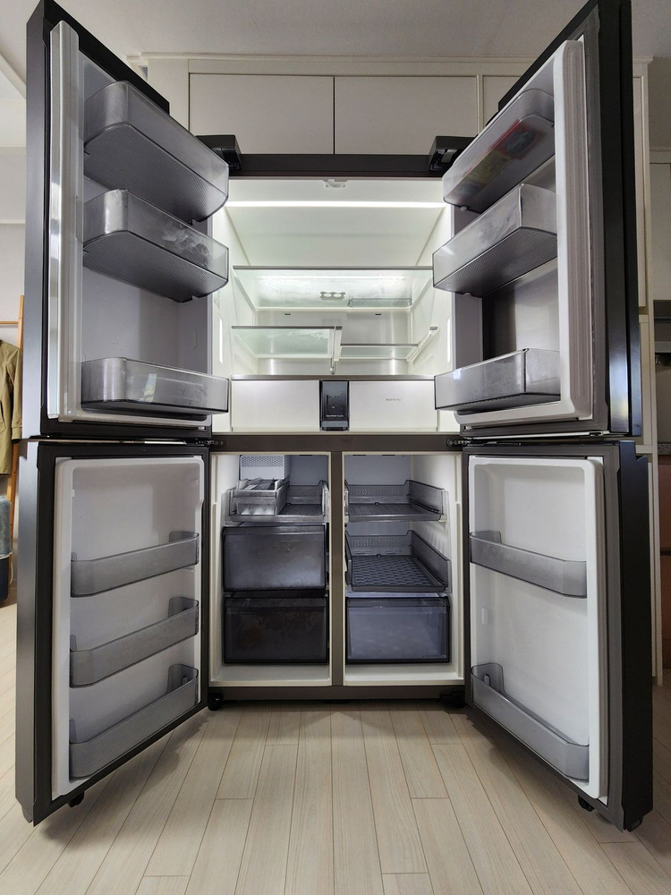 삼성 비스포크 4도어 푸드 쇼케이스 냉장고 848L 이미지