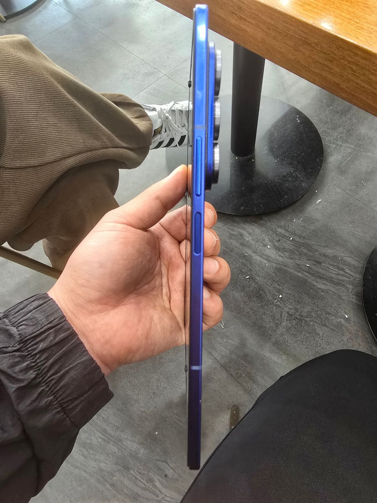 폴드7 512기가 블루색상 이미지