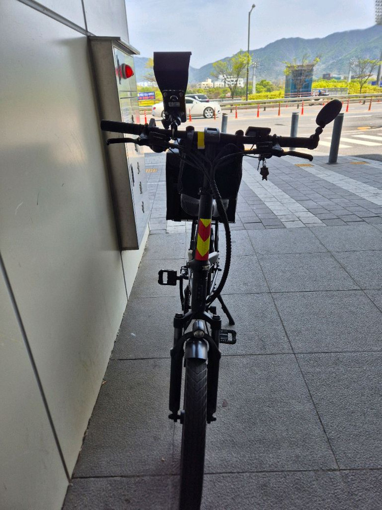 전기자전거 퀄리 엑스트론 프로 GT 25년형 팝니다.(배달세팅 배터리2개) 이미지