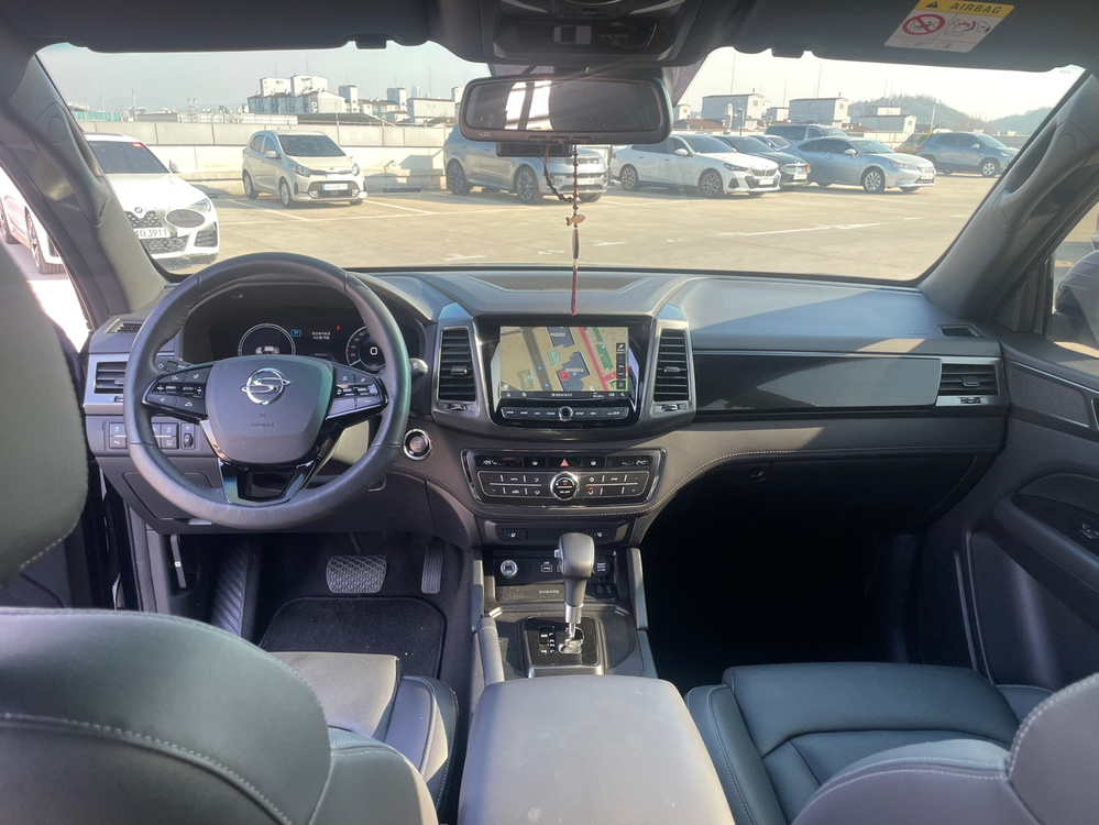 더 뉴 렉스턴 스포츠 칸 디젤 2.2 4WD 노블레스 중고차 22년01월 7058km 짧은키로수 하드탑 풍부한옵션 이미지