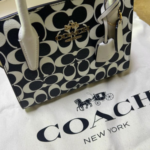 [COACH] 새상품 코치 블랙 화이트 시그니처 안드레아 캐리올 토트백 크로스백 이미지