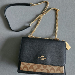 코치 체인크로스백 클레어 크로스바디 이미지