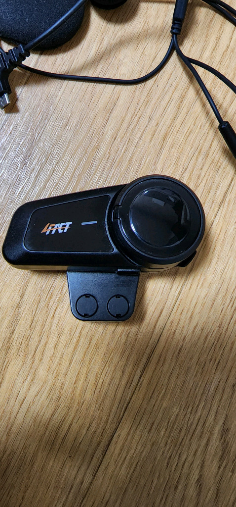 포팩트 T1 오토바이 헬멧 블루투스 이미지