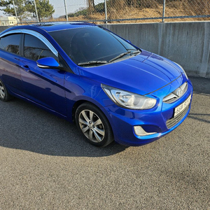 엑센트 오토 디젤 13년식 판매합니다 이미지