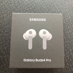 버즈4프로 화이트 미개봉새상품 이미지