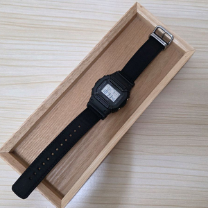 지샥. DW-5600BCE-1DR. 이미지