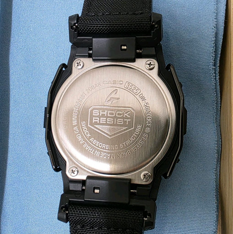 지샥. DW-5600BCE-1DR. 이미지