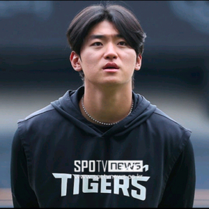 4월24일 (금) 기아 롯데 3루 EV석 통로 4연석 통로 앞뒤 8연석 이미지