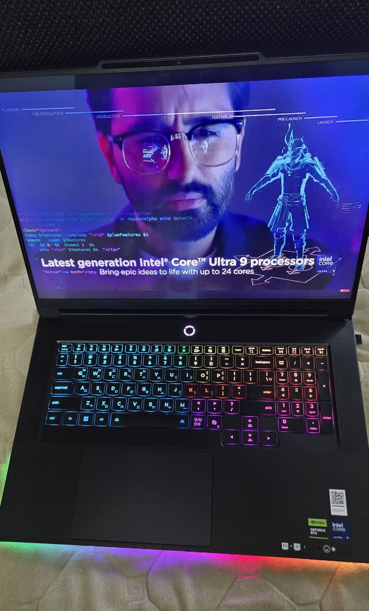 레노버 리전프로9i 18인치 3D액정 / LEGION 9 18IAX10 /RTX5080/32램/ (SSD 1TB) 이미지