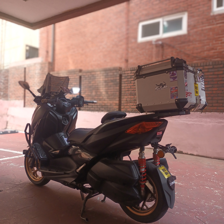 12_22년식 xmax300 깔끔한차량 판매합니다 이미지