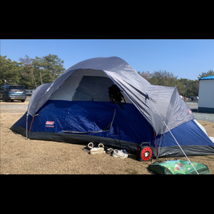 콜맨 8인용 텐트 이미지