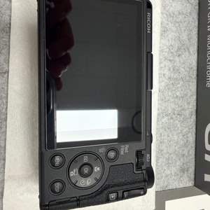 리코 GR4 모노크롬 신동급 제품 판매 이미지