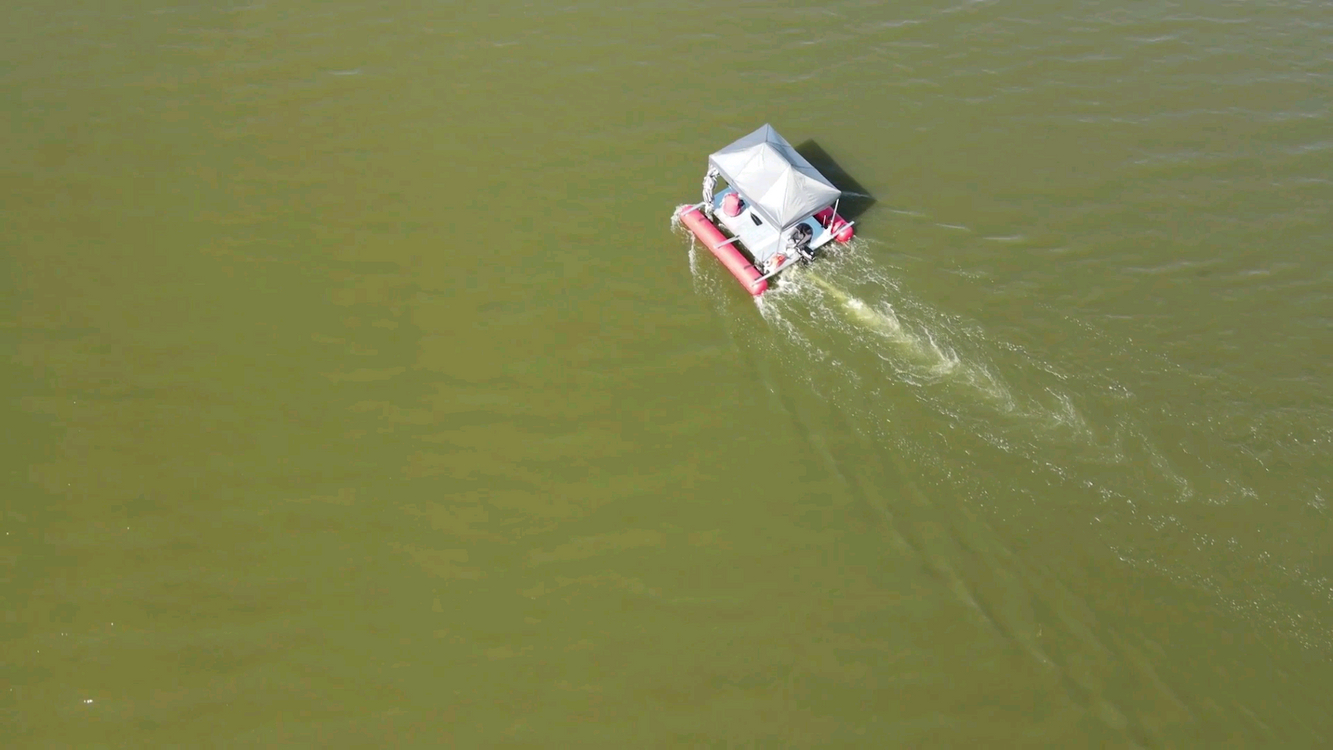 민물낚시좌대보트 이미지