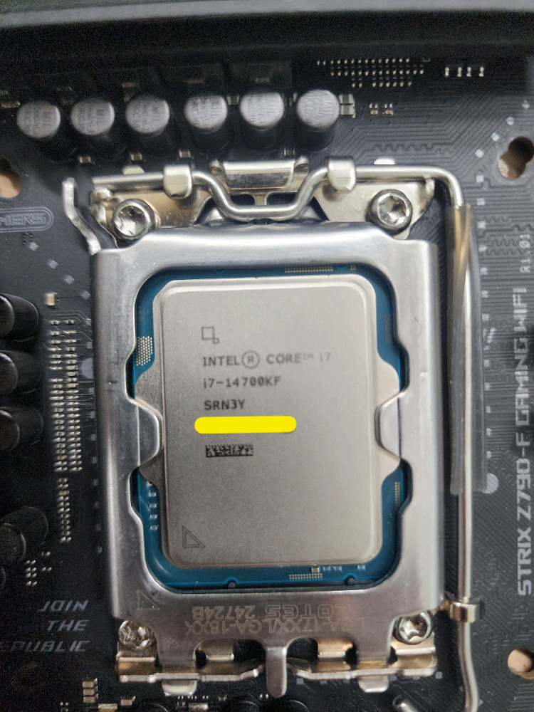 cpu 14700kf 메인보드asus Z790-F 이미지
