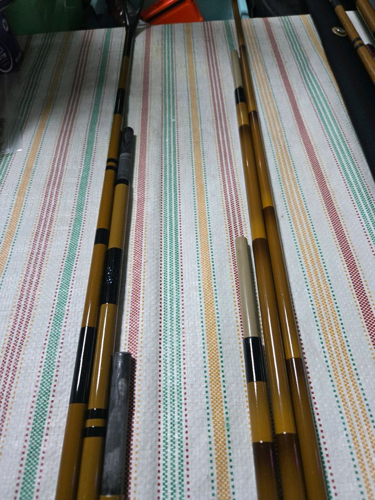 시마노 중층내림낚시 받침대 이미지