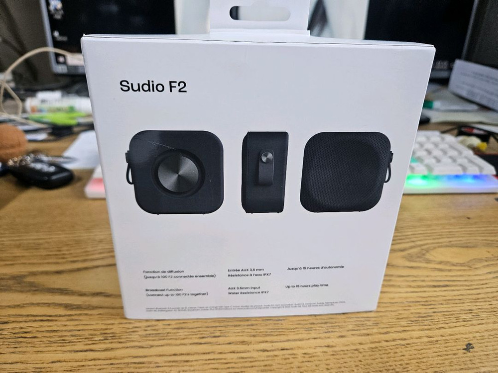 덴마크 sudio f2 휴대용 블루투스 스피커 팝니다 이미지