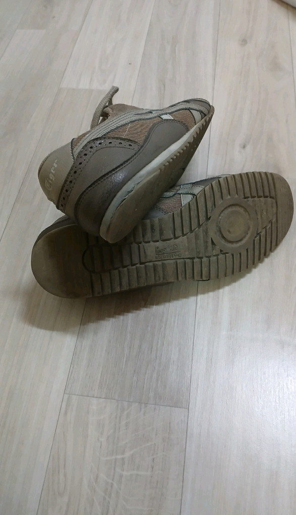 남성신발 오니츠카 타이거 운동화 이미지