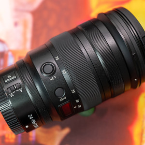 니콘 24-70 F2.8 S 렌즈 이미지