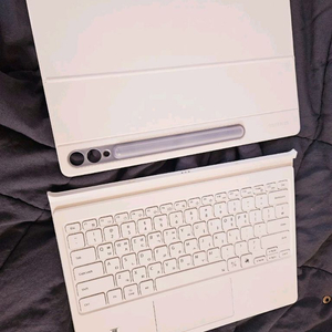 갤럭시탭 s10플러스 키보드 케이스 화이트 ai키보드 EF-DX825 갤럭시탭 s9플러스 키보드 이미지