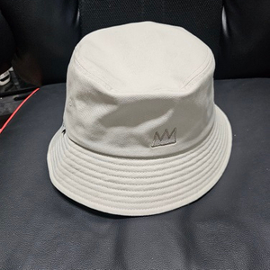 장 미셀 바스키아 벙거지 모자 이미지