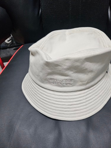 장 미셀 바스키아 벙거지 모자 이미지