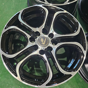 레이,모닝 PCD 100 4홀 15인치 휠 판매 이미지