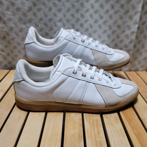아디다스 독일군 스니커즈 275 이미지