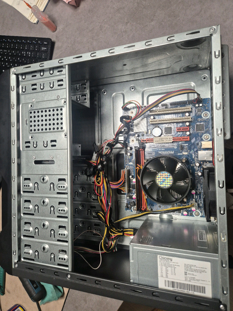 데스크탑 PC cpu i3 4130 보드 H81M-1 램 4gb 정상작동 잘됩니다 이미지