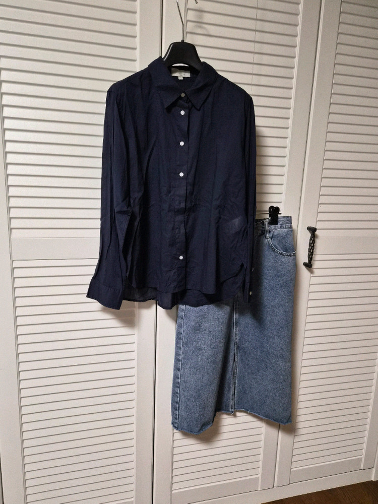 네이비셔츠 이미지