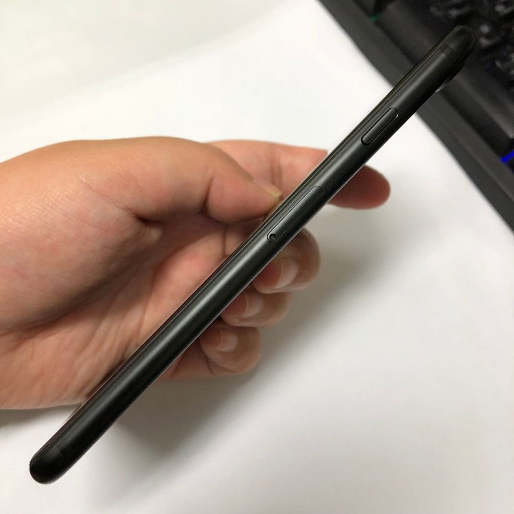 아이폰7 32GB 매트블랙 카메라무음 중고폰 배터리99% 사진폰 인스타 카메라폰 레트로감성 202014 이미지