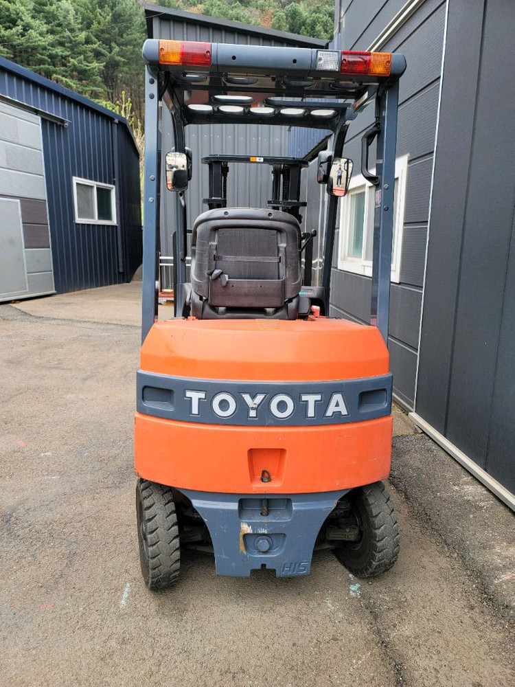 가성비 좋은 도요타 7FBH 1.5톤 전동지게차 특가판매 이미지