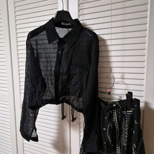 시스루크롭셔츠 이미지