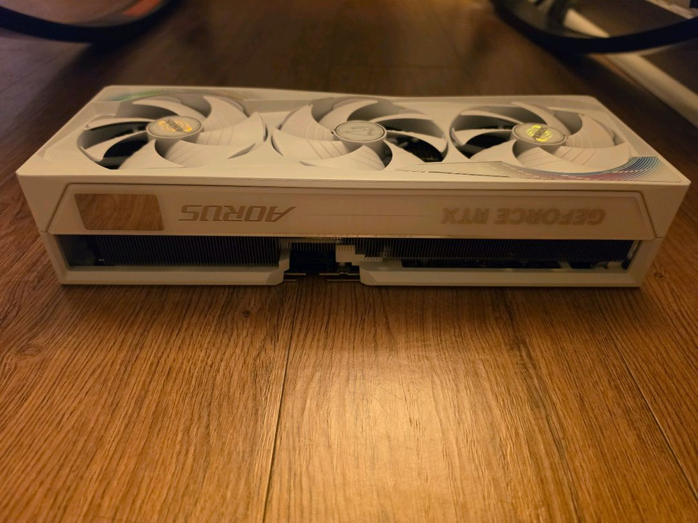 RTX 5090 그래픽카드 이미지