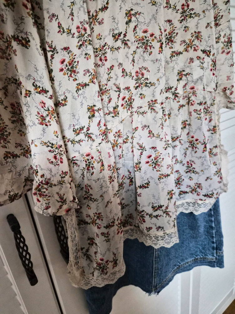 썰스데이아일랜드 롱블라우스 이미지