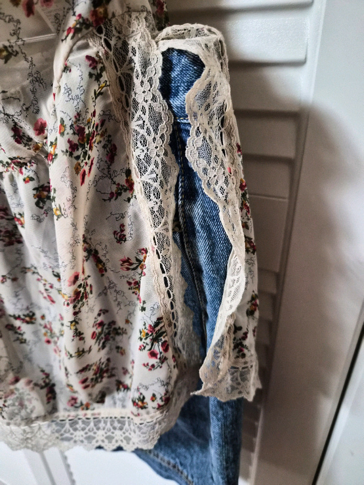 썰스데이아일랜드 롱블라우스 이미지