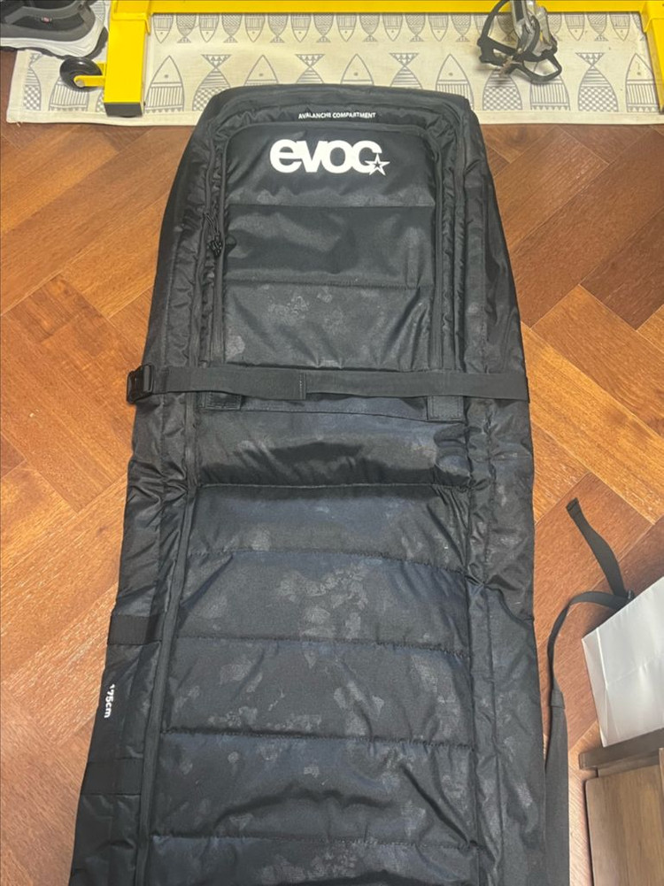 에복 evoc 스키휠백 이미지