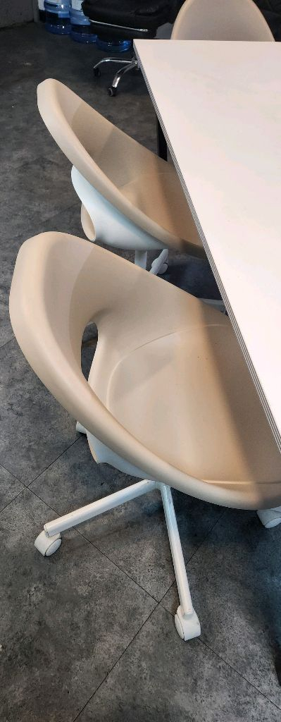 모던한 디자인 식탁 테이블 + 이케아의자 6개 이미지