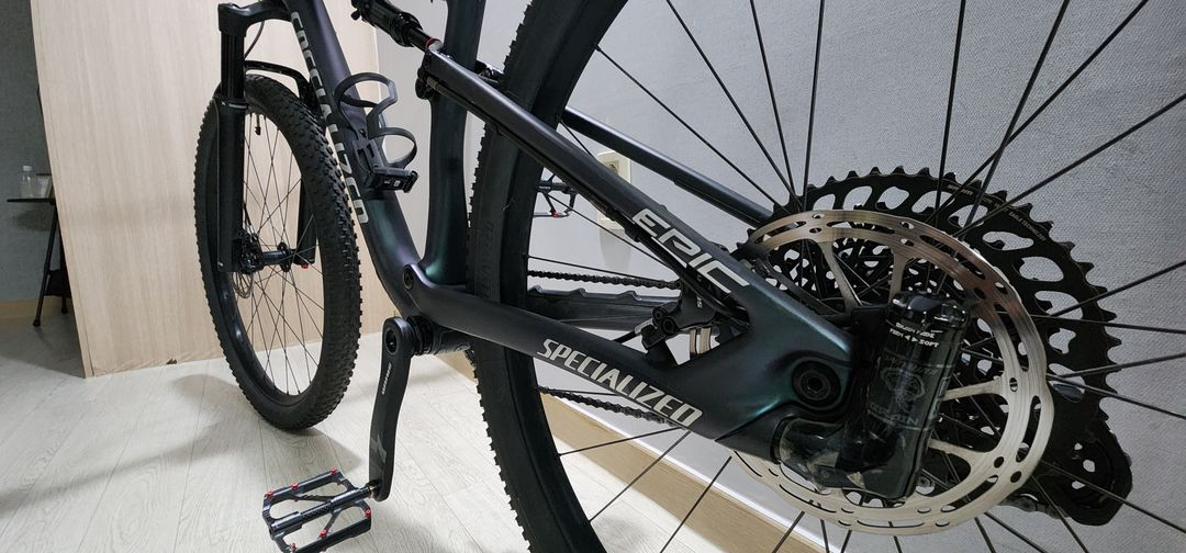 스페셜라이즈드 MTB 자전거(에픽 풀샥) 이미지