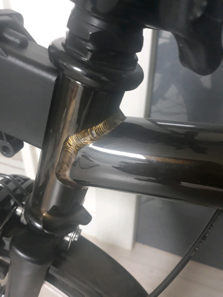 브롬톤 s2l 23년 블랙라커 이미지